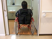 Medium_車いすトイレ (2)